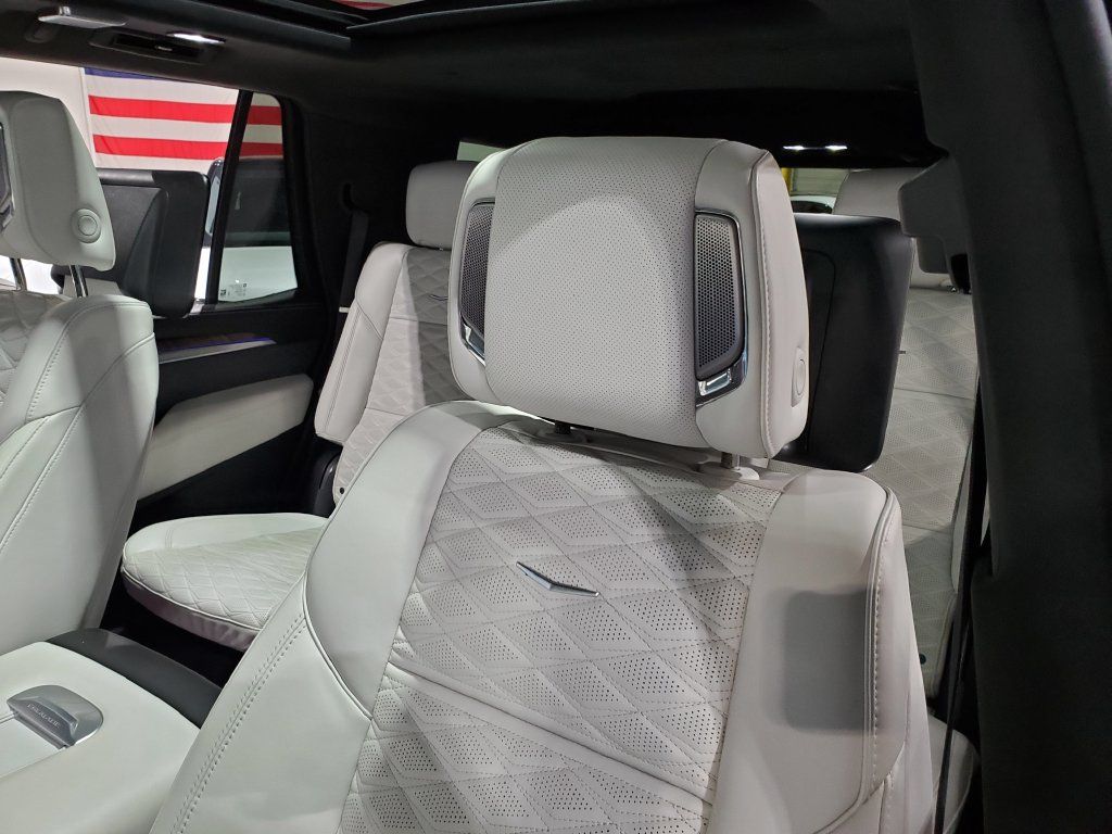 Used 2025 Cadillac Escalade Sport Platinum w/ LPO, Floor Liner Package AWD/4WD image 44