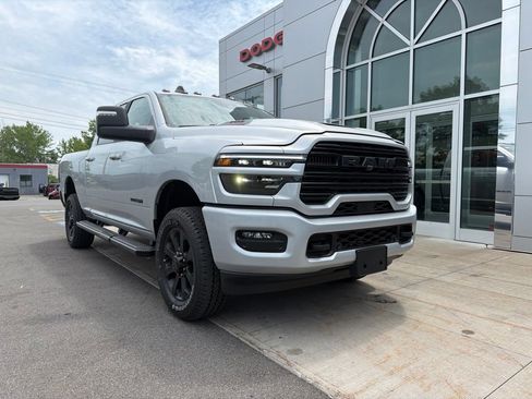 New 2026 RAM 2500 Laramie w/ Night Edition AWD/4WD image 36