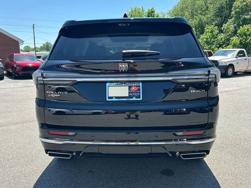 New 2026 Buick Enclave Avenir FWD image 7