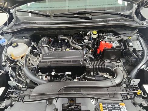 Used 2025 Ford Escape Active image 18