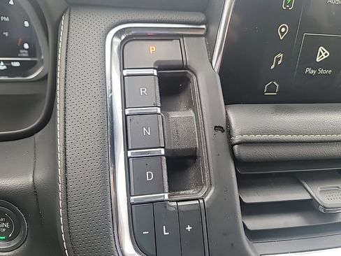 Used 2023 GMC Yukon SLT image 18