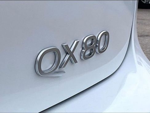 New 2026 INFINITI QX80 Luxe image 8