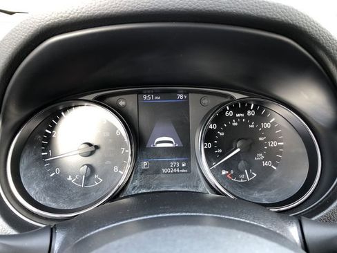 Used 2018 Nissan Rogue SL FWD image 21