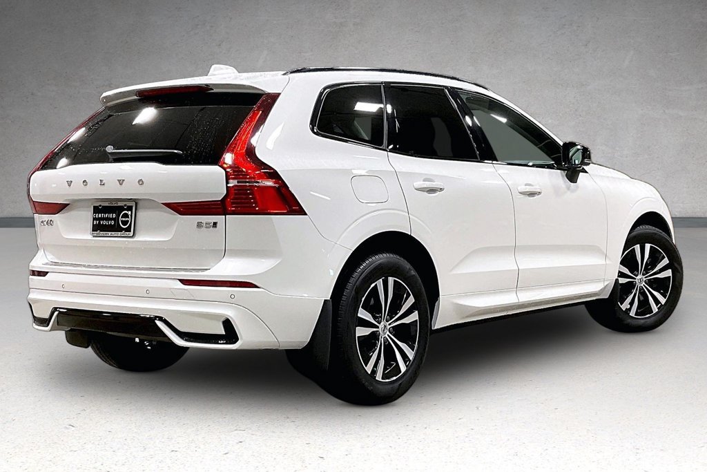 Certified 2024 Volvo XC60 B5 Core AWD/4WD image 7