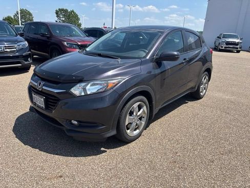 Used 2017 Honda HR-V EX image 1