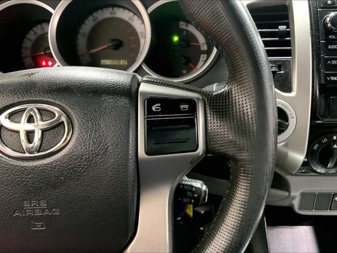 Used 2013 Toyota Tacoma 4x4 Access Cab w/ SR5 Pkg image 25