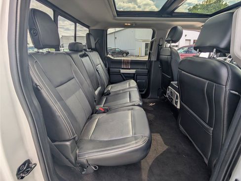 Used 2019 Ford F150 Lariat w/ Equipment Group 502A Luxury AWD/4WD image 13