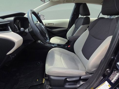 Certified 2022 Toyota Corolla LE FWD image 9