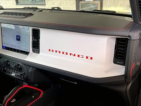 Certified 2025 Ford Bronco Stroppe Edition image 15