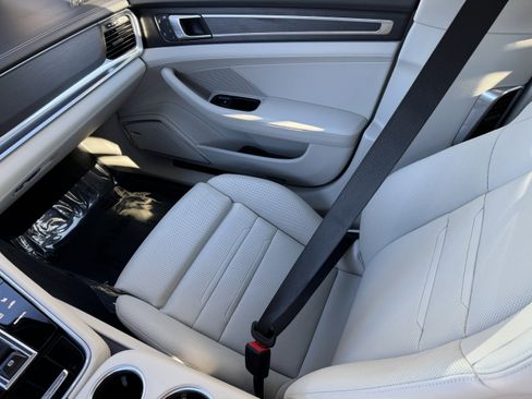 Certified 2023 Porsche Panamera 4 image 19