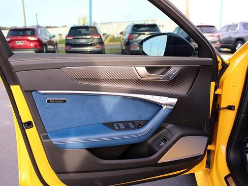 Used 2024 Audi RS 6 performance image 11