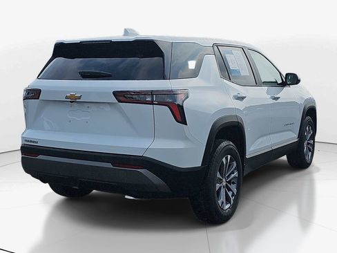 Used 2026 Chevrolet Equinox LT FWD image 6
