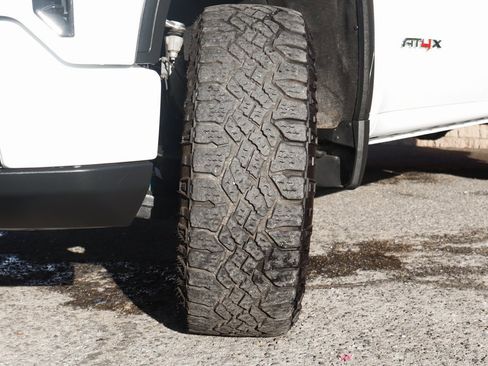 Used 2022 GMC Sierra 1500 AT4X image 55