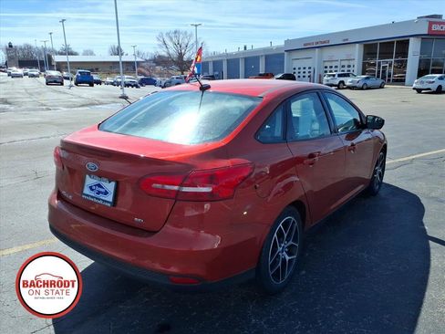Used 2018 Ford Focus SEL w/ Cold Weather Package FWD image 7