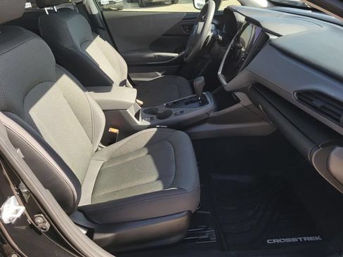 Used 2024 Subaru Crosstrek 2.0i Premium AWD/4WD image 8