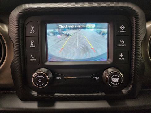 Used 2018 Jeep Wrangler Unlimited Sport AWD/4WD image 17