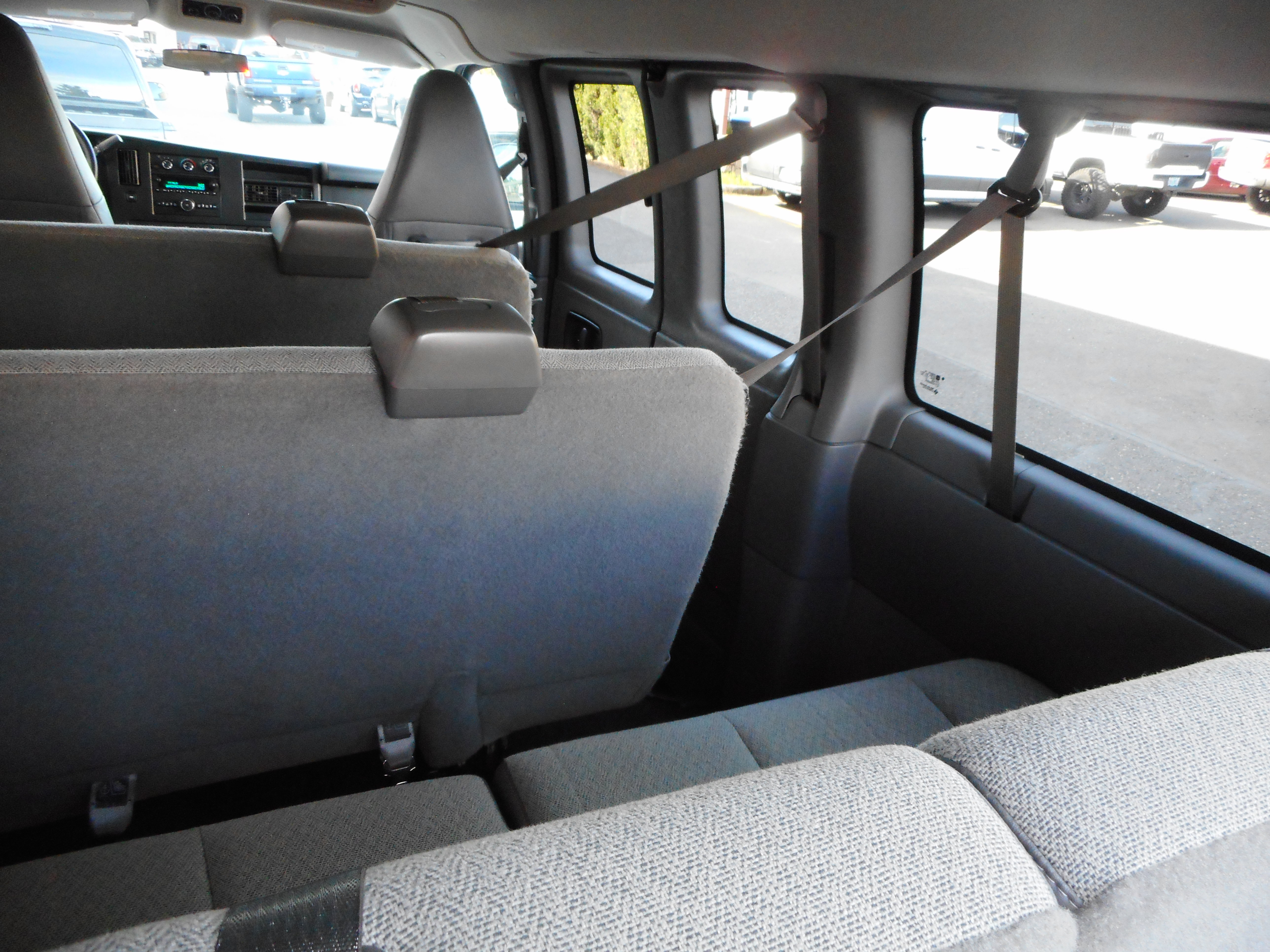 Used 2017 Chevrolet Express 3500 LT w/ LT Preferred Equipment Group RWD image 21