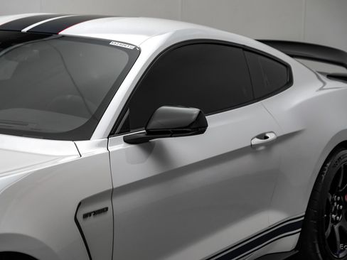 Used 2019 Ford Mustang Shelby GT350R w/ GT350R Equipment Group 920A RWD image 28