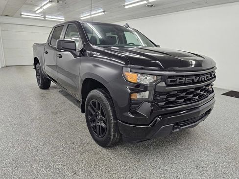 Used 2025 Chevrolet Silverado 1500 Custom AWD/4WD image 3