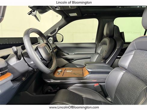 Used 2025 Lincoln Navigator Black Label AWD/4WD image 23