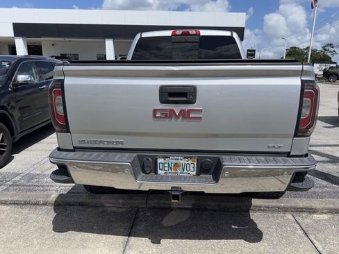 Used 2018 GMC Sierra 1500 SLT AWD/4WD image 2