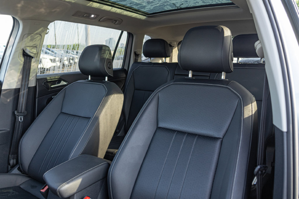 Certified 2023 Volkswagen Tiguan SE w/ Panoramic Sunroof Package FWD image 13