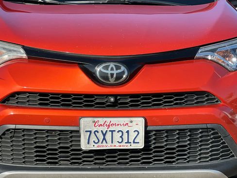 Used 2016 Toyota RAV4 SE w/ Advanced Technology Package FWD image 15