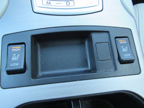 Used 2011 Subaru Legacy 2.5i Limited image 18