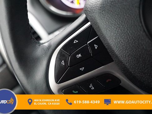 Used 2018 Jeep Grand Cherokee Altitude RWD image 20
