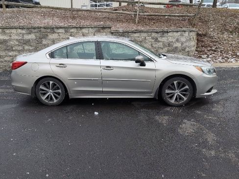 Used 2016 Subaru Legacy 3.6R Limited image 2