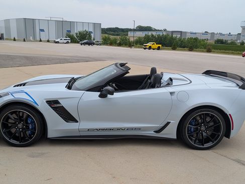 Used 2018 Chevrolet Corvette Z06 w/ Carbon 65 Edition RWD image 5