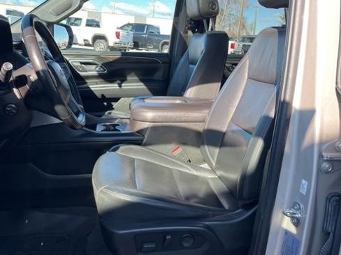 Used 2021 Chevrolet Tahoe Z71 w/ Z71 Off-Road Package AWD/4WD image 28