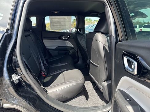 New 2026 Jeep Compass Limited image 25