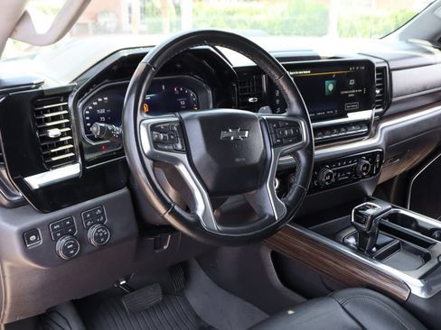 Used 2025 Chevrolet Silverado 1500 LT Trail Boss w/ LT Trail Boss Premium Package AWD/4WD image 20