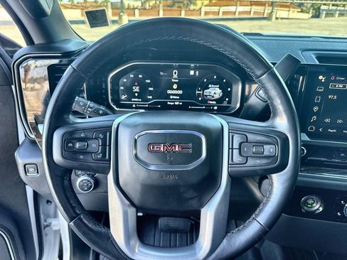 Used 2022 GMC Sierra 1500 Elevation w/ LPO, Elevation Black Package image 11