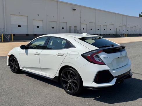 Used 2017 Honda Civic Sport image 3