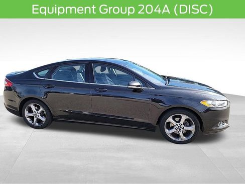 Used 2013 Ford Fusion SE image 3