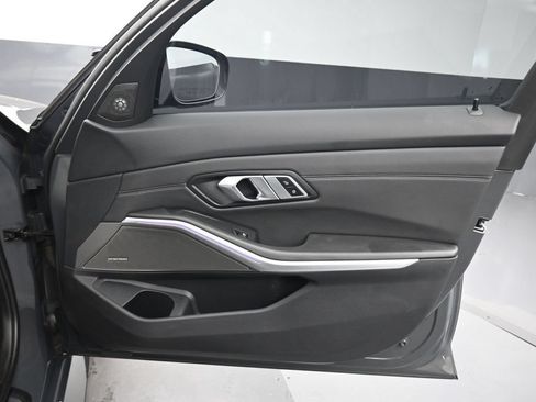 Used 2023 BMW M3 Competition RWD image 39