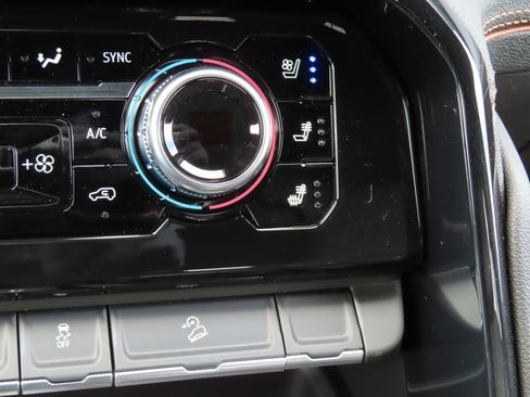 New 2026 GMC Sierra 1500 AT4 w/ AT4 Premium Package AWD/4WD image 10