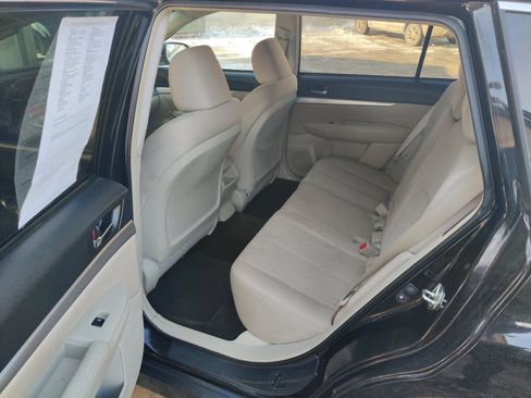 Used 2014 Subaru Outback 2.5i Premium image 12