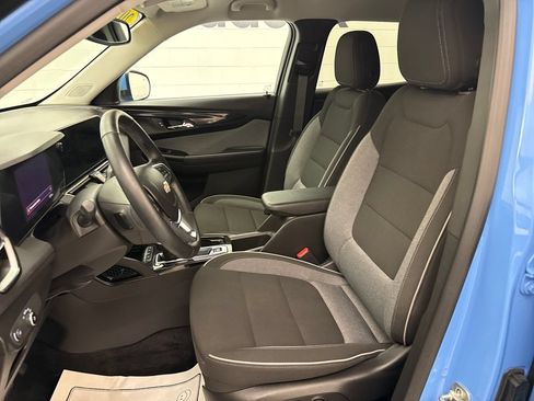 Used 2024 Chevrolet TrailBlazer LT w/ Convenience Package AWD/4WD image 10