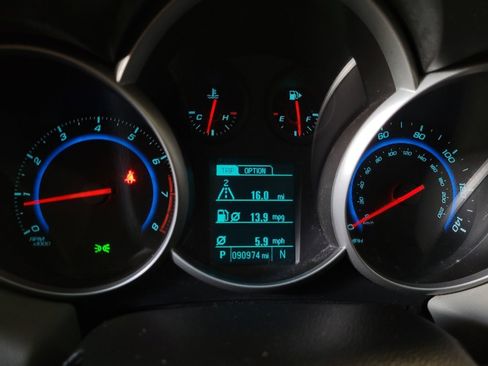 Used 2016 Chevrolet Cruze LS FWD image 23