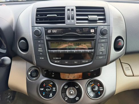 Used 2010 Toyota RAV4 Limited image 17