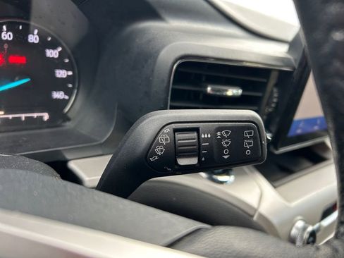 Used 2024 Ford Explorer XLT w/ Equipment Group 202A AWD/4WD image 24