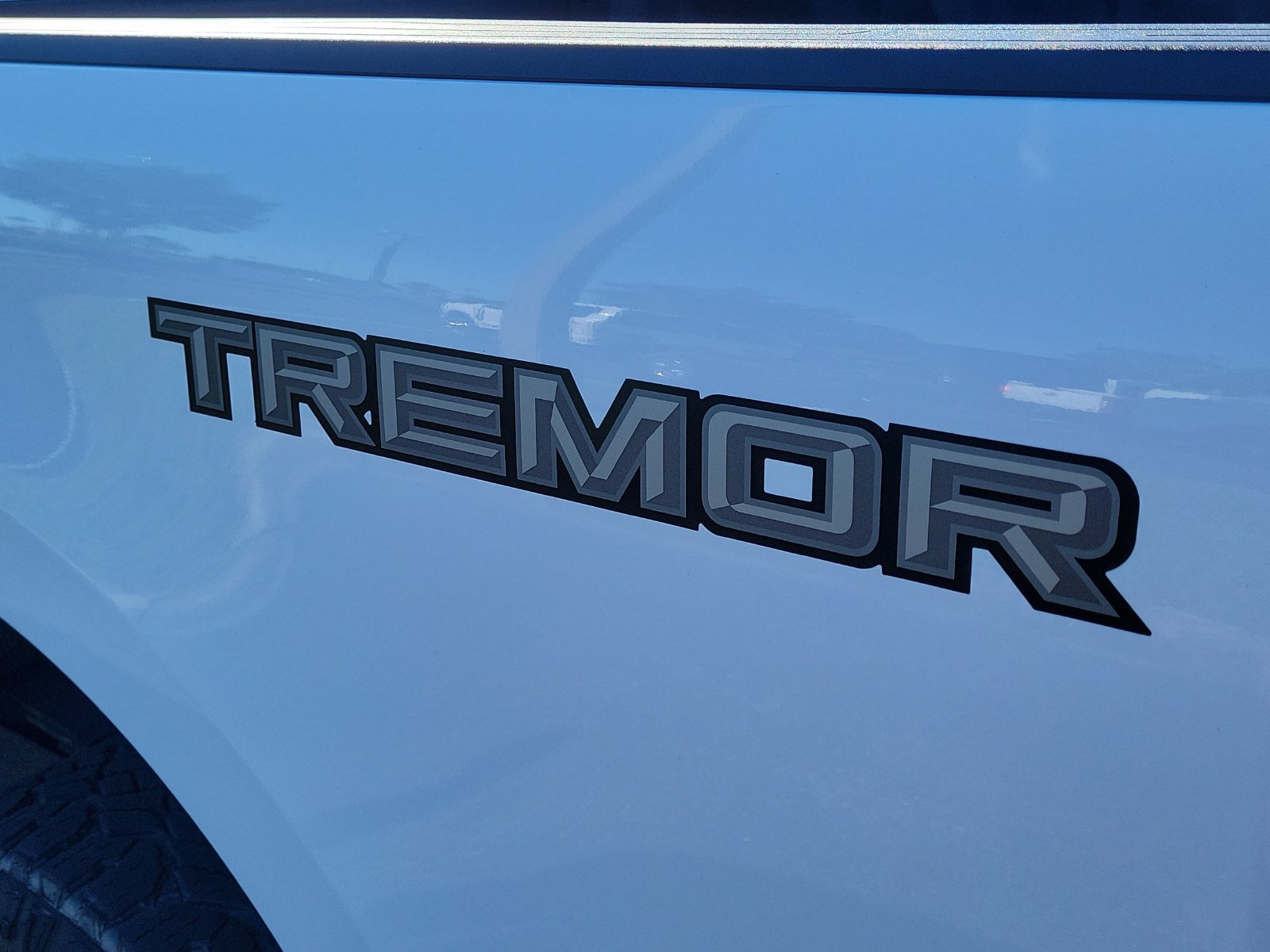Certified 2024 Ford F250 Lariat w/ Lariat Ultimate Package AWD/4WD image 6