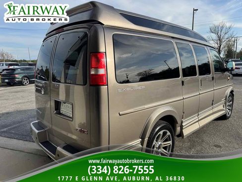 Used 2018 GMC Savana 2500 w/ Enhanced Convenience Package RWD image 6