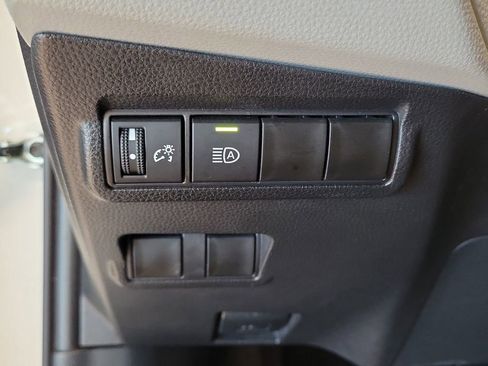 Certified 2025 Toyota Corolla Cross L image 13