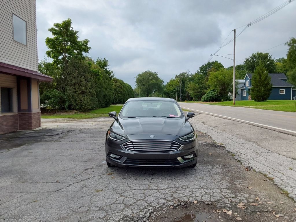 Used 2017 Ford Fusion SE AWD/4WD image 3