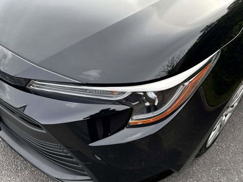 Certified 2023 Toyota Corolla LE FWD image 8