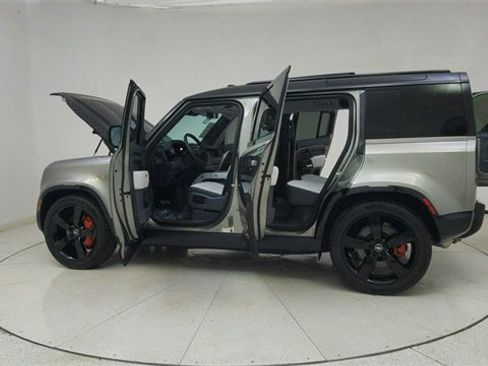 Used 2025 Land Rover Defender 110 X image 78